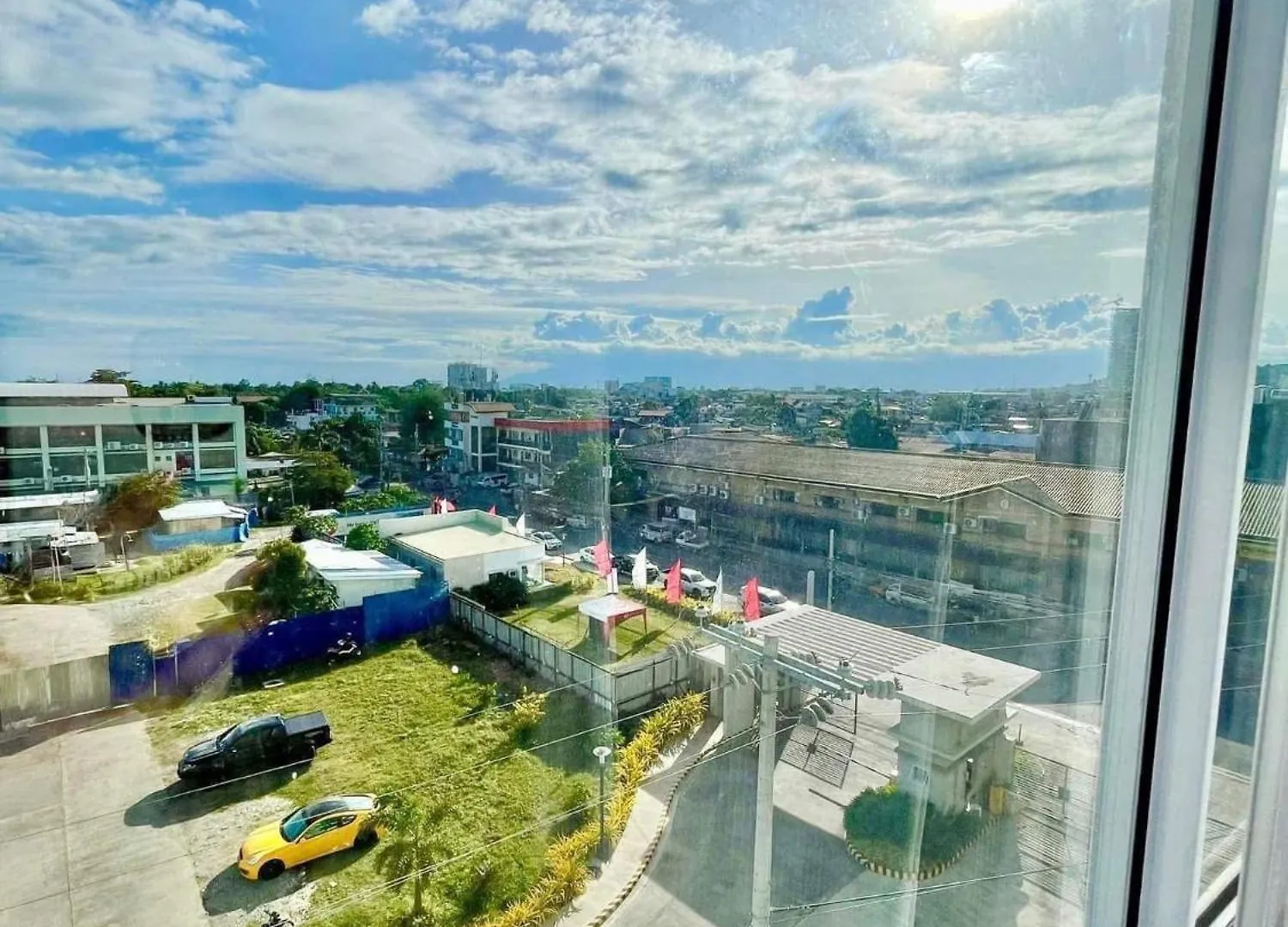 2Br Condo With Free Pool Access And Wifi ダバオ　シティ 0*,