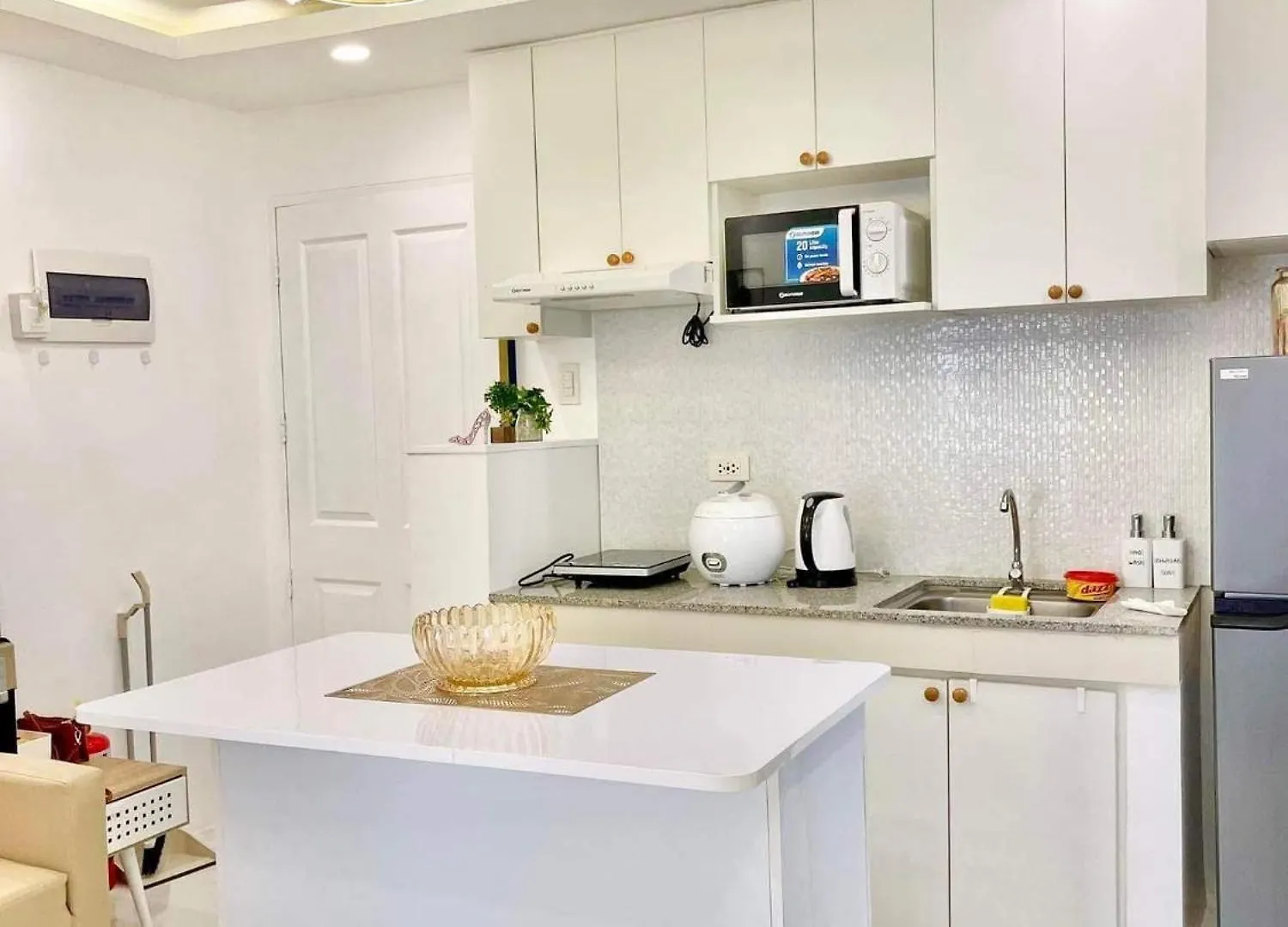アパートホテル 2Br Condo With Free Pool Access And Wifi ダバオ　シティ フィリピン